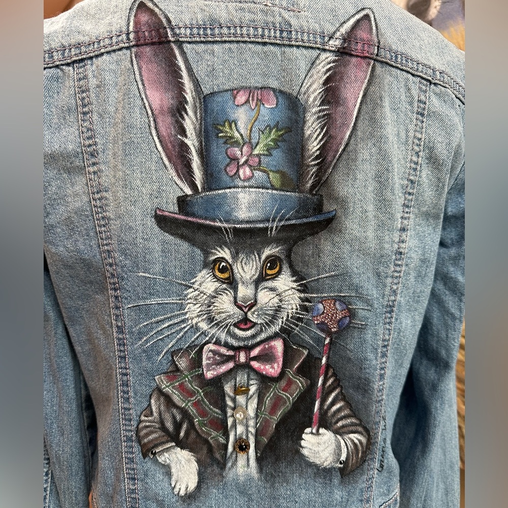 American Rag handpainted denim jean jacket Easter bunny rabbit sz LG girls OOAK - Picture 3 of 13